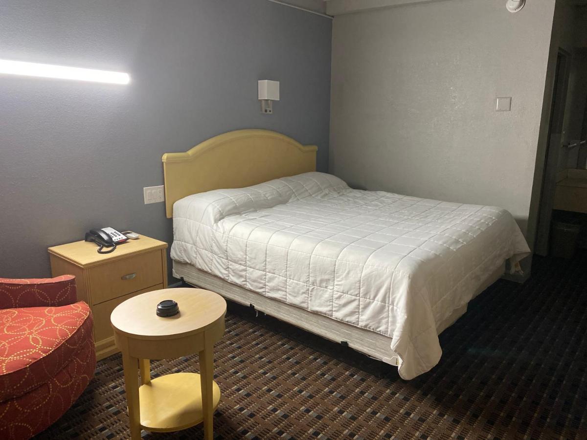 Oxford Inn, Lincoln Blvd Oklahoma City Bagian luar foto